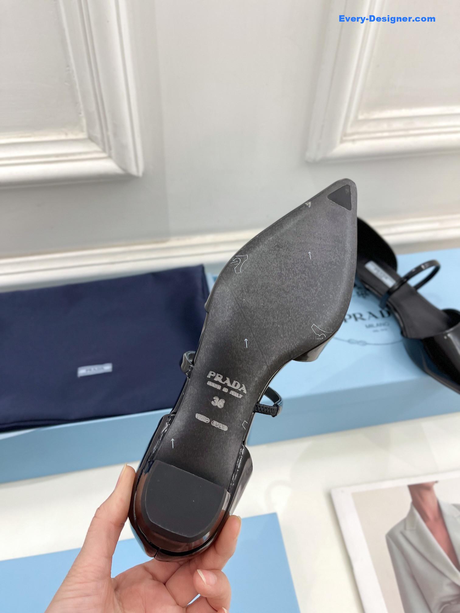Pra*a catwalk style hollow pointed ballet shoes