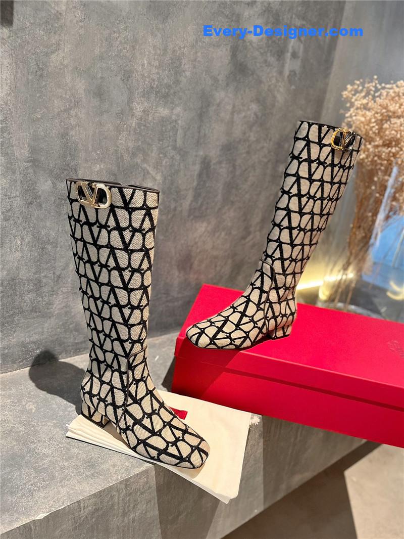 Va1e*ntin0 leather outsole mid boots