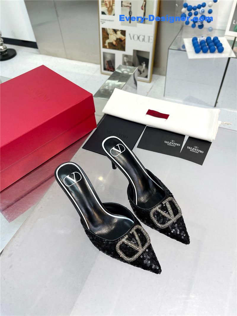 Va1e*ntin0 new sequin version v buckle classic slippers