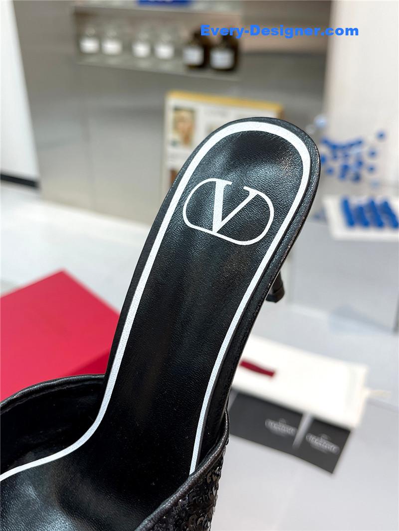 Va1e*ntin0 new sequin version v buckle classic slippers