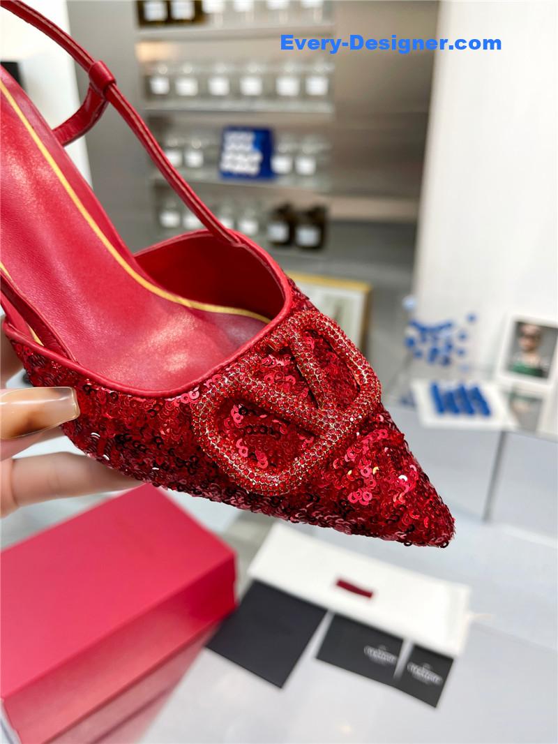 Va1e*ntin0 classic sandals in sequined version with v buckle