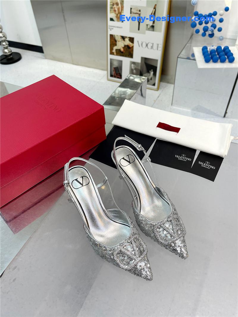 Va1e*ntin0 classic sandals in sequined version with v buckle