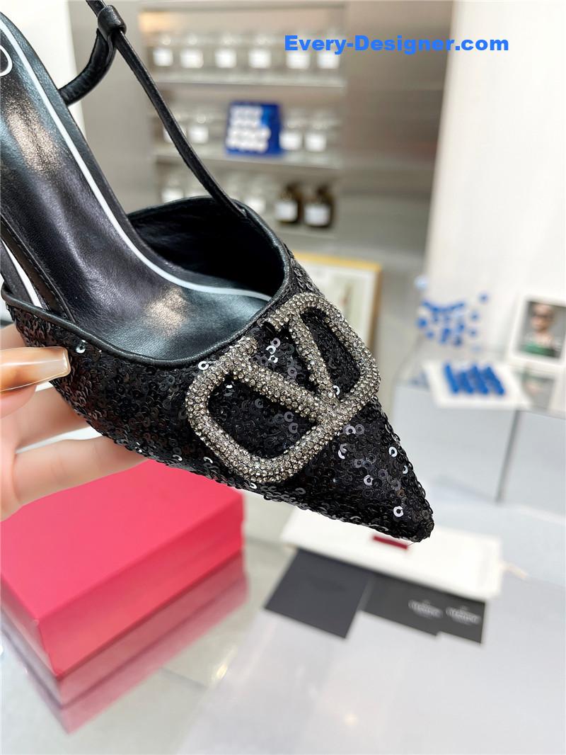 Va1e*ntin0 classic sandals in sequined version with v buckle