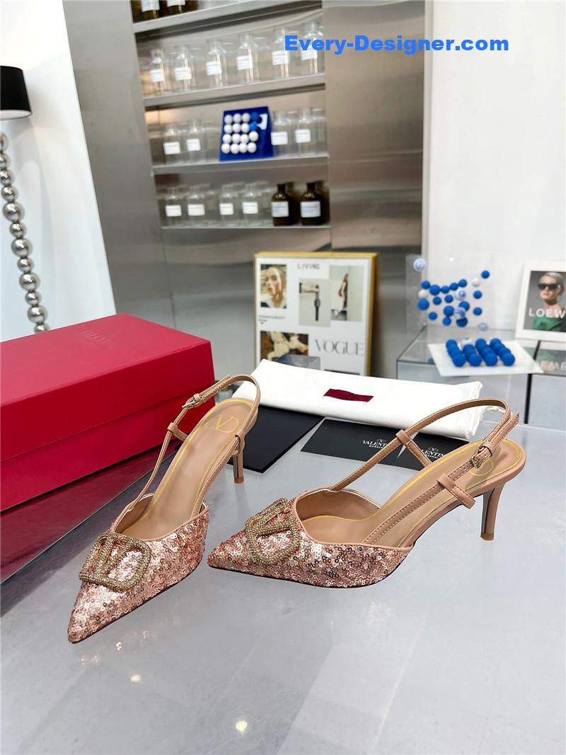 Va1e*ntin0 classic sandals in sequined version with v buckle