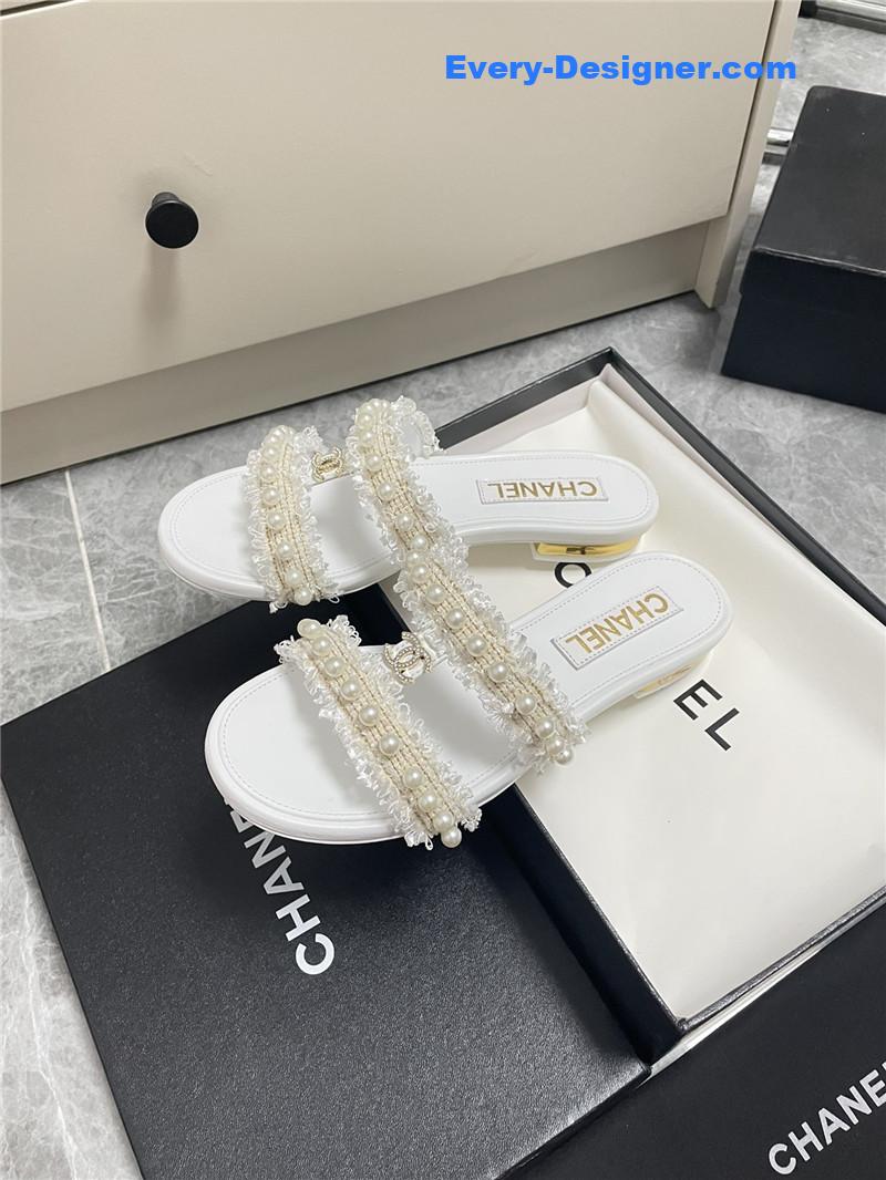 CC new pearl buckle slippers