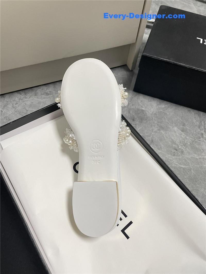 CC new pearl buckle slippers
