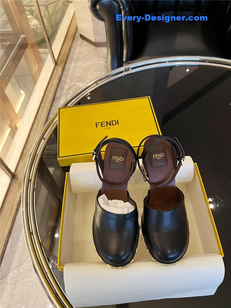 F**di classic clogs