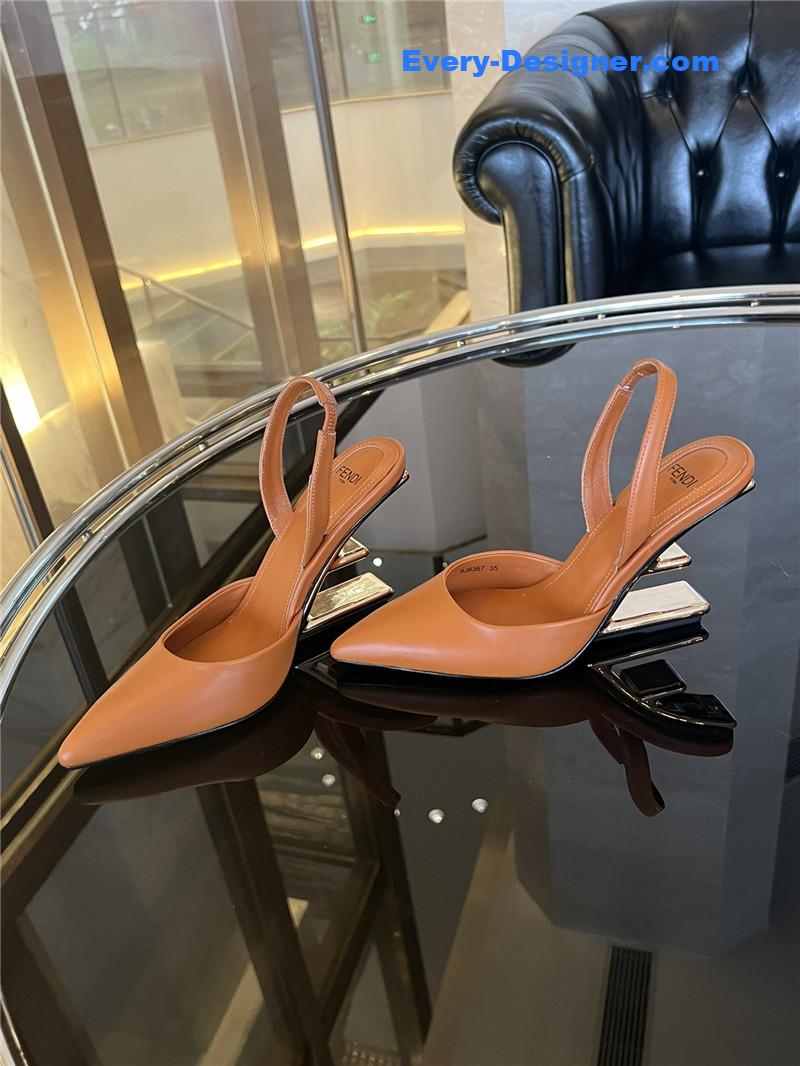 F**di f-shaped three-dimensional heel pumps