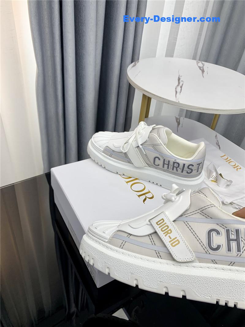 D10r shell shoes