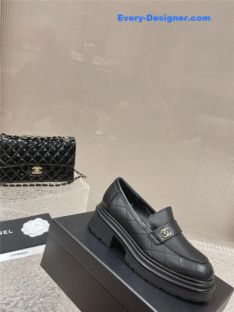 CC calfskin lozenge shoes