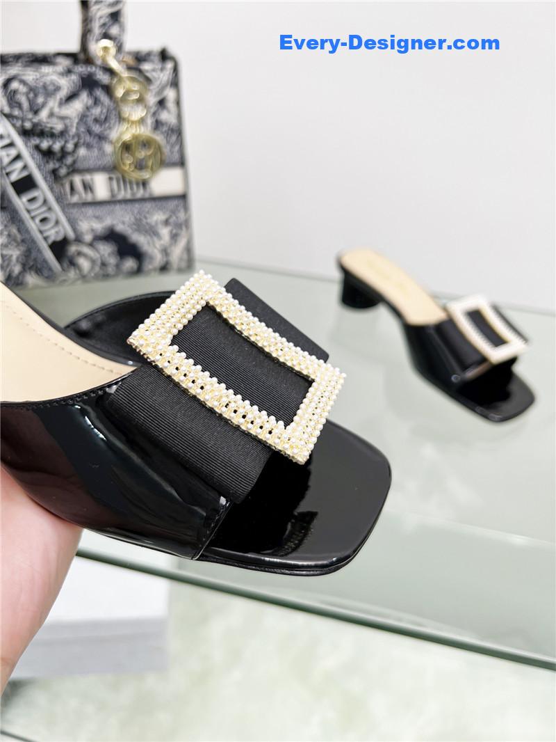 D10r pearl square buckle retro ballet high heels