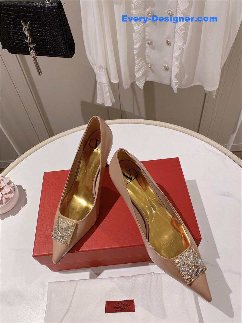 Va1e*ntin0 top rhinestone stud high heels