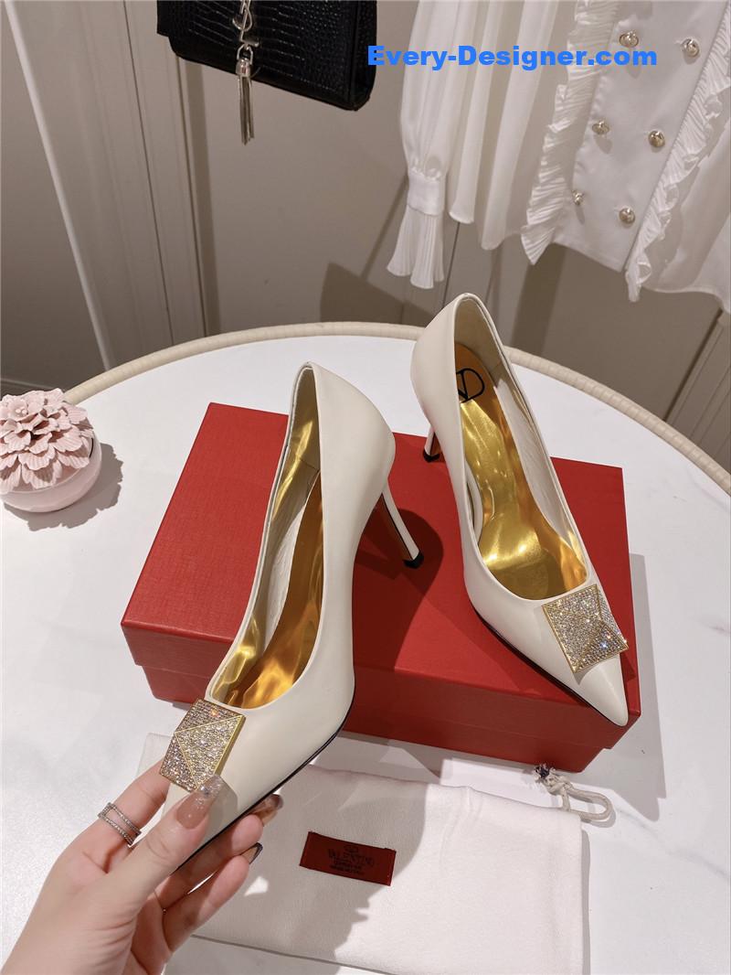 Va1e*ntin0 top rhinestone stud high heels