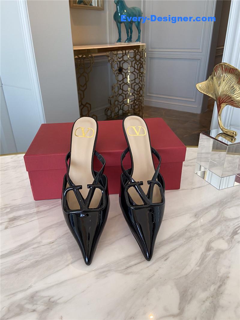 Va1e*ntin0 top sandals