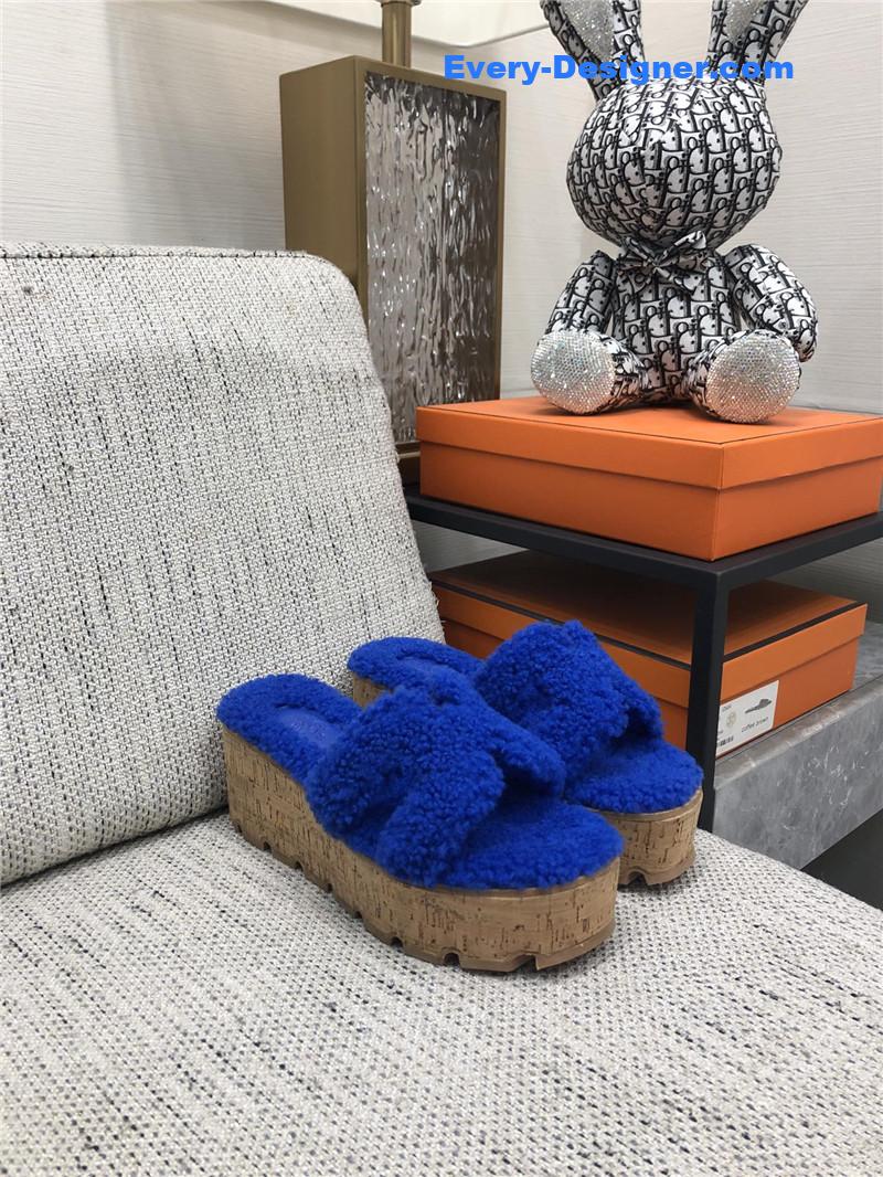H**me5 teddy fur slippers