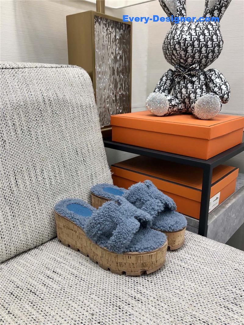 H**me5 teddy fur slippers