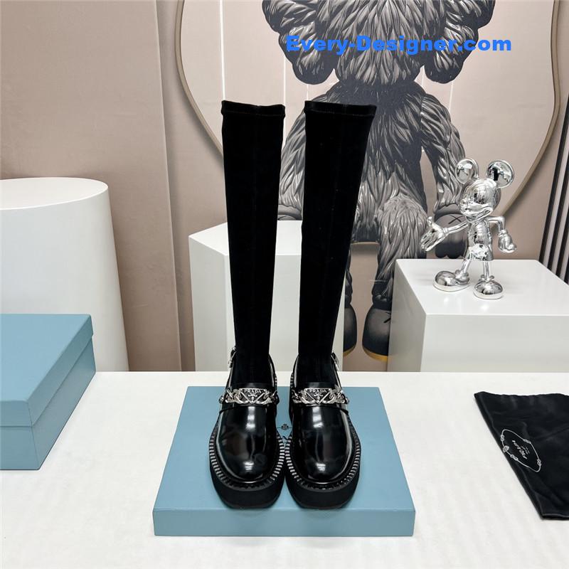 Pra*a round toe stretch platform boots