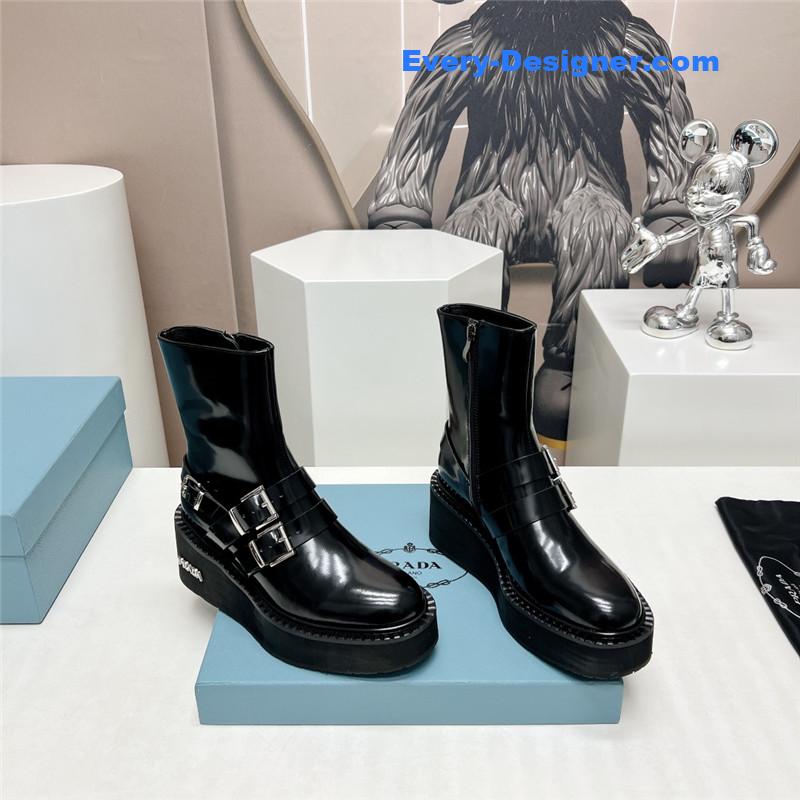 Pra*a round toe double buckle platform ankle boots