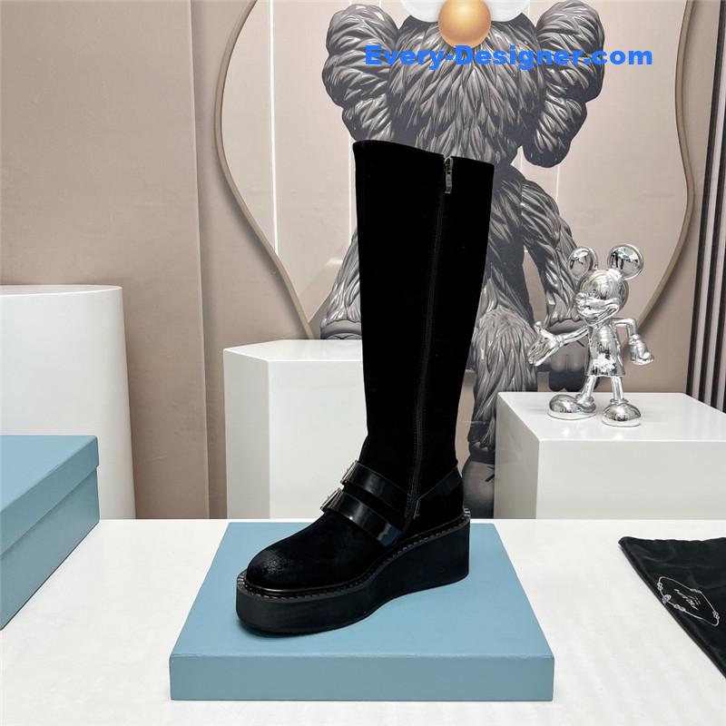 Pra*a round toe double buckle platform boots