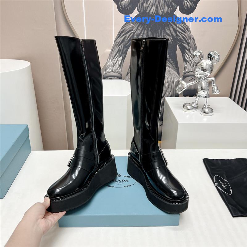 Pra*a round toe double buckle platform boots