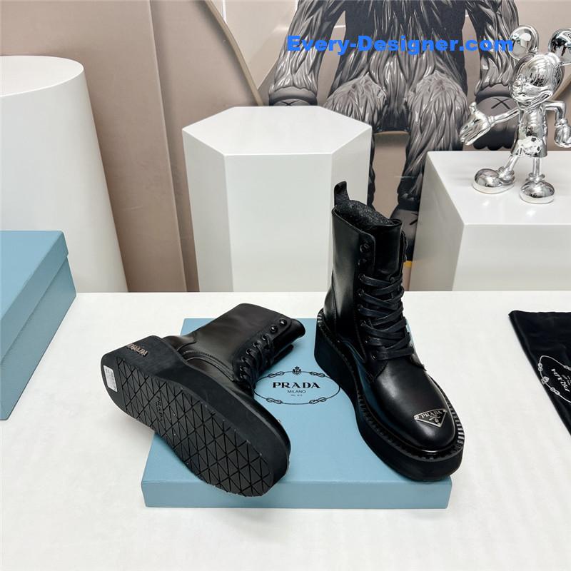 Pra*a round toe platform lace-up ankle boots