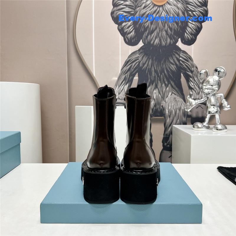 Pra*a round toe platform lace-up ankle boots