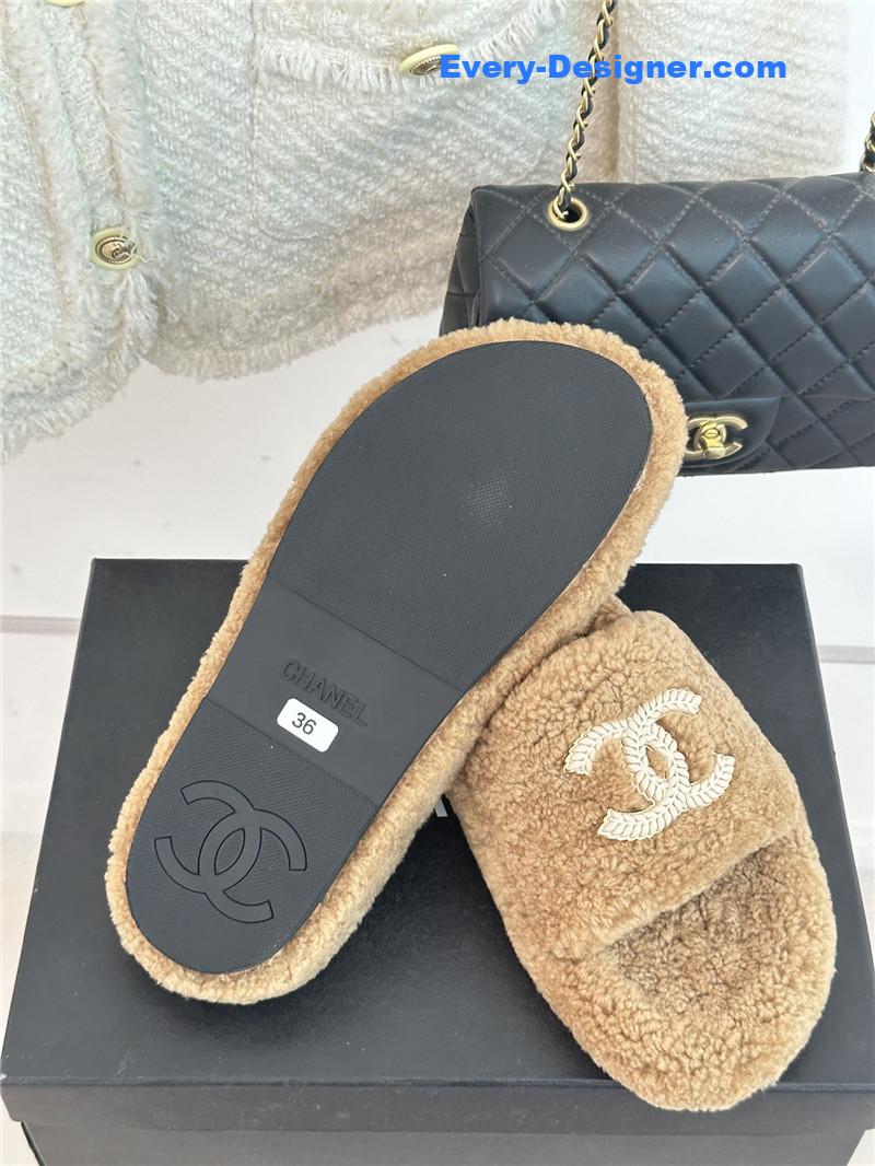 CC classic four seasons double C plush slippers