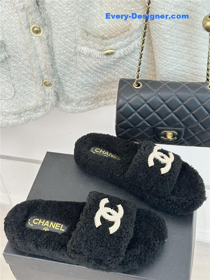 CC classic four seasons double C plush slippers