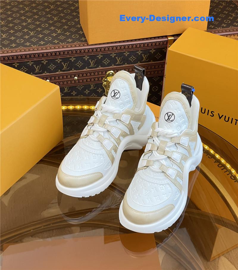 l0vis Vvtt0n lv hardware casual sports daddy shoes