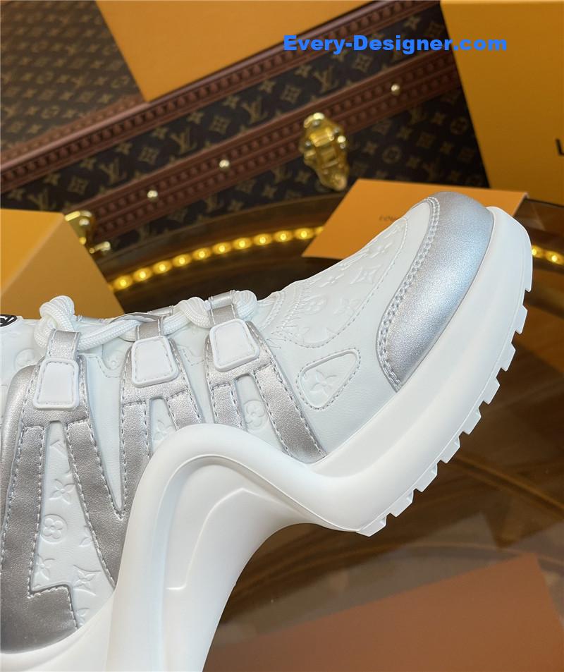 l0vis Vvtt0n lv hardware casual sports daddy shoes