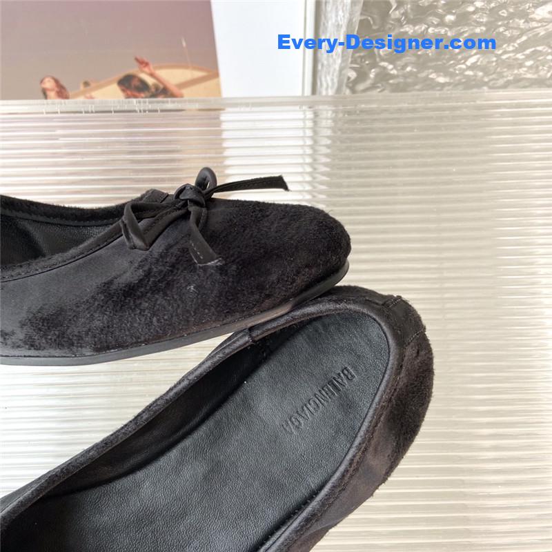 Ba1en*iaga distressed ballerinas