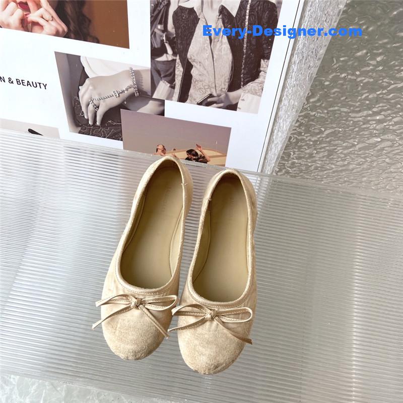 Ba1en*iaga distressed ballerinas