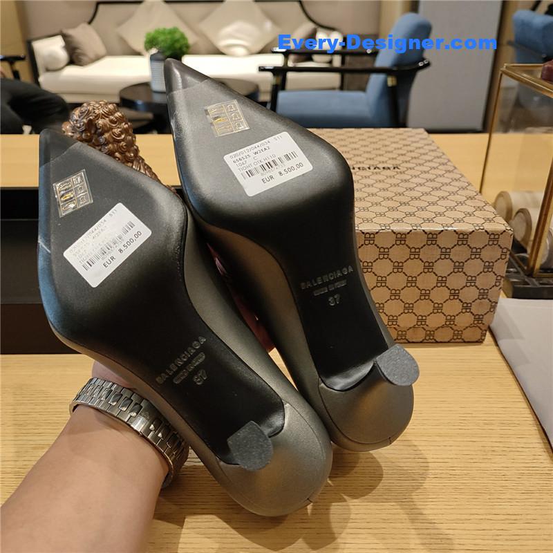 Ba1en*iaga prismatic triangle mules pumps