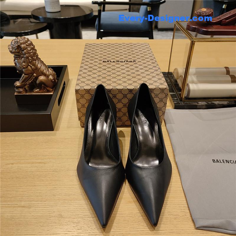 Ba1en*iaga prismatic triangle mules pumps