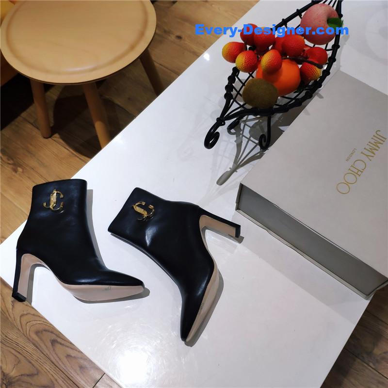 J1m*y Ch00 signature jc buckle chunky heel leather boots