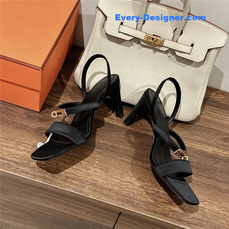 H**me5 glamor sandals