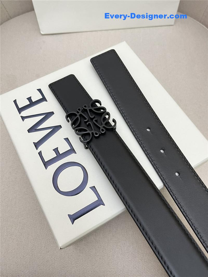 L0ew* simple and versatile belt