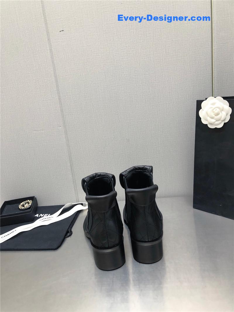CC explosive boots