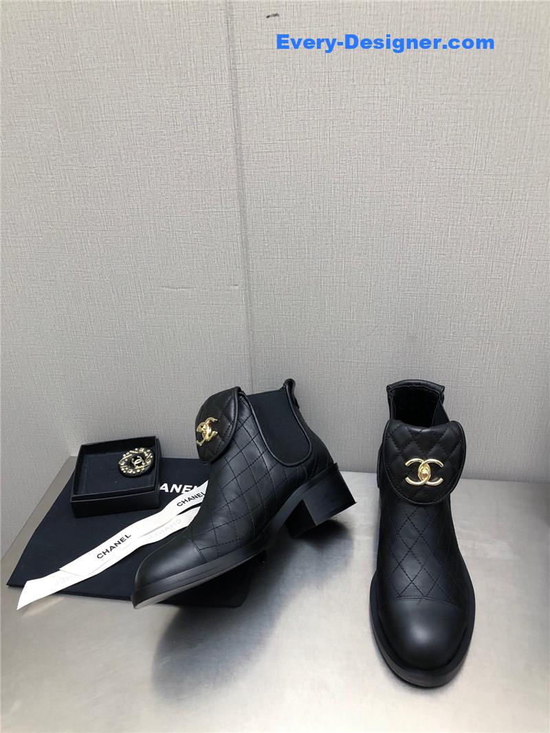 CC explosive boots
