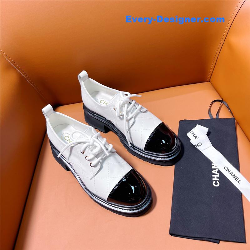 CC classic double C letter logo loafers