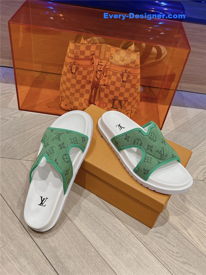 l0vis Vvtt0n lv summer all-match beach slippers