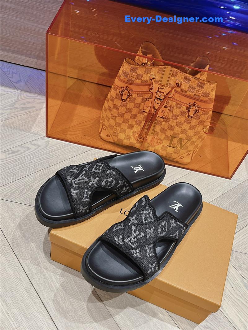 l0vis Vvtt0n lv summer all-match beach slippers