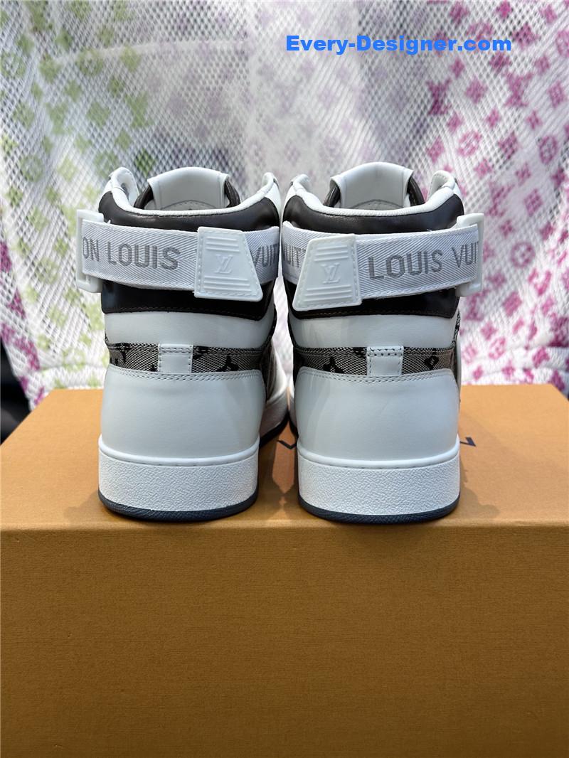 l0vis Vvtt0n lv men’s high top casual sneakers
