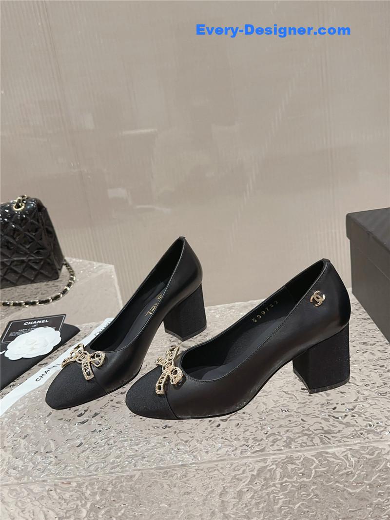 CC round toe gold chain shoes