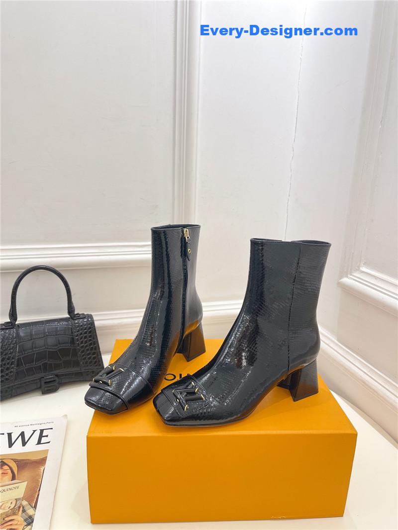 l0vis Vvtt0n lv new v-shaped chunky heel ankle boots