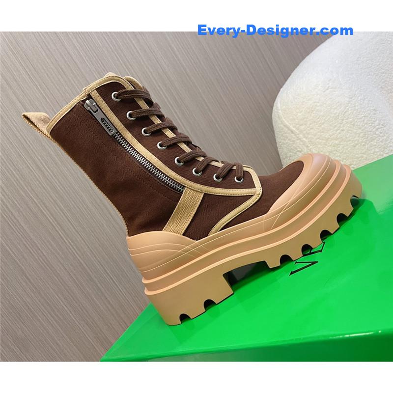 b0tt*ga Ven*ta couple’s biker boots