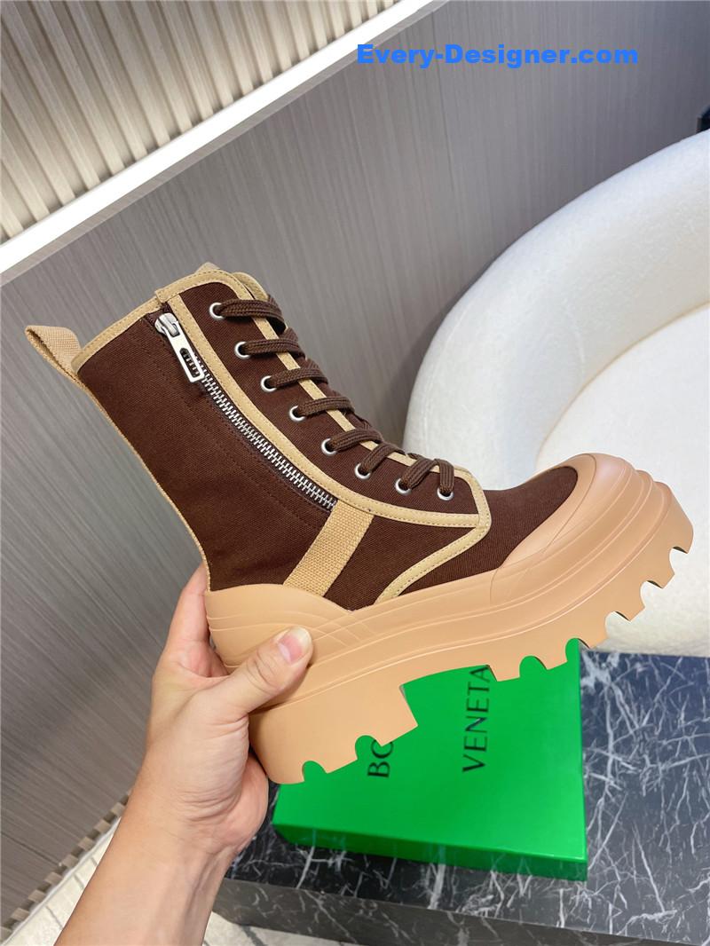 b0tt*ga Ven*ta couple’s biker boots