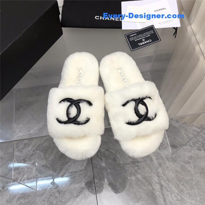 CC fur slippers