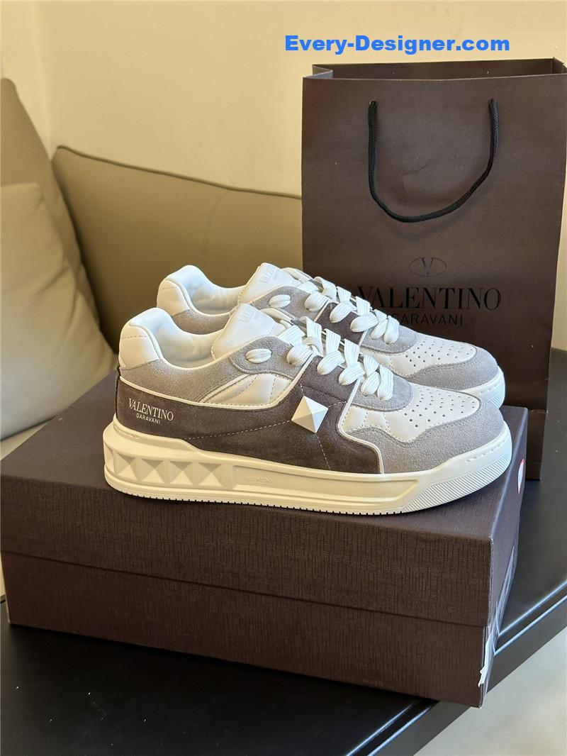 Va1e*ntin0 couple sneakers