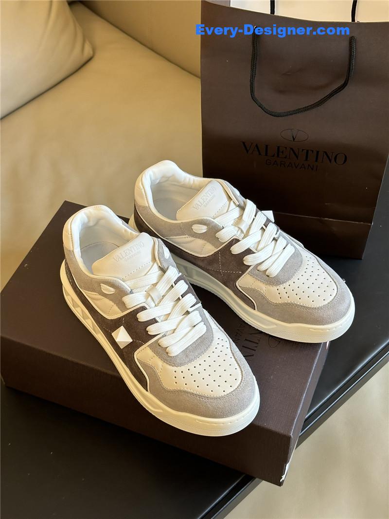 Va1e*ntin0 couple sneakers